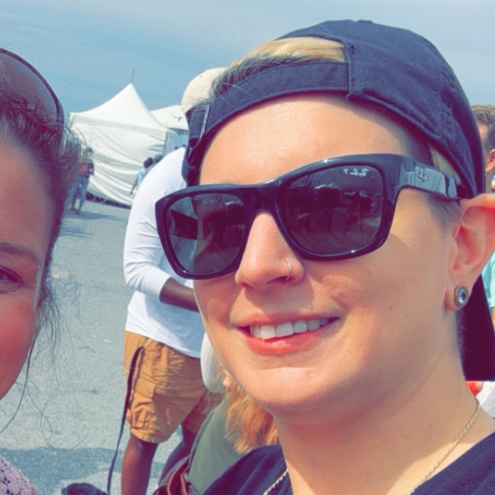 Meet your Posher, Ashley